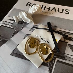 Stunning Gold plated earrings